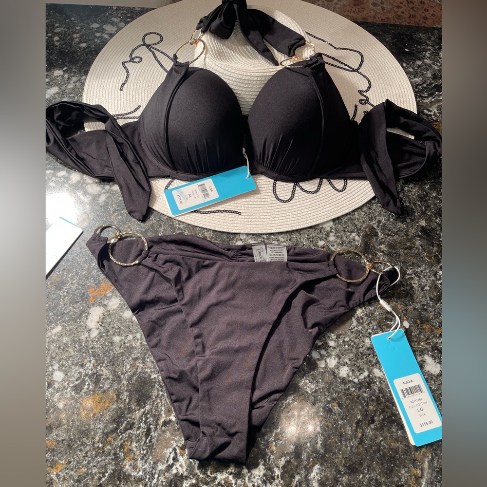 SOLD on POSH Canada XO 💋 NWT beach bunny trio set: xl top, L bra top, L bottoms - Picture 5 of 15